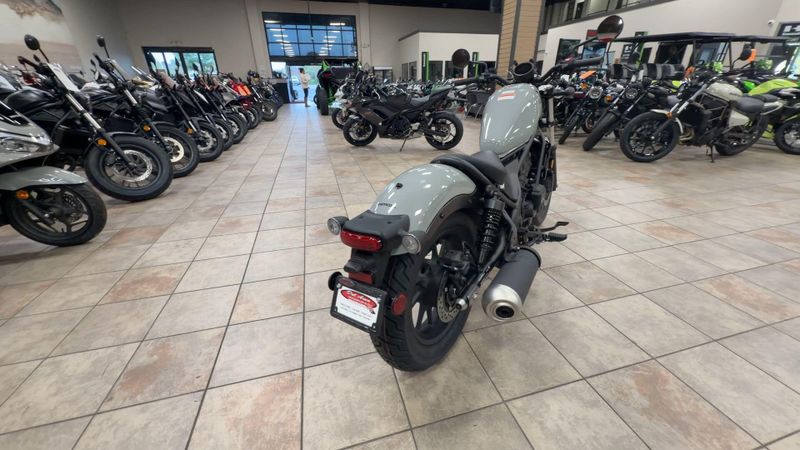 New 2026 Honda REBEL 300 E-CLUTCH Image 8