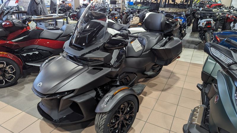 2024 CAN-AM SPYDER RT LIMITED CARBON BLACKImage 3