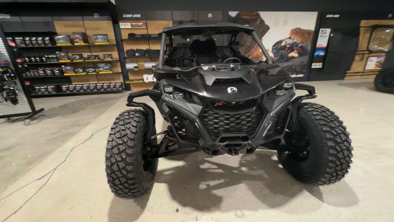 New 2026 Can-Am MAVERICK R X RS 999T DCT Image 4