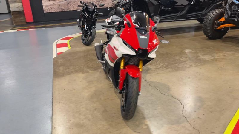 New 2026 Yamaha YZF-R3 ABS CA 70TH ANNIVERSARY EDITION Image 7