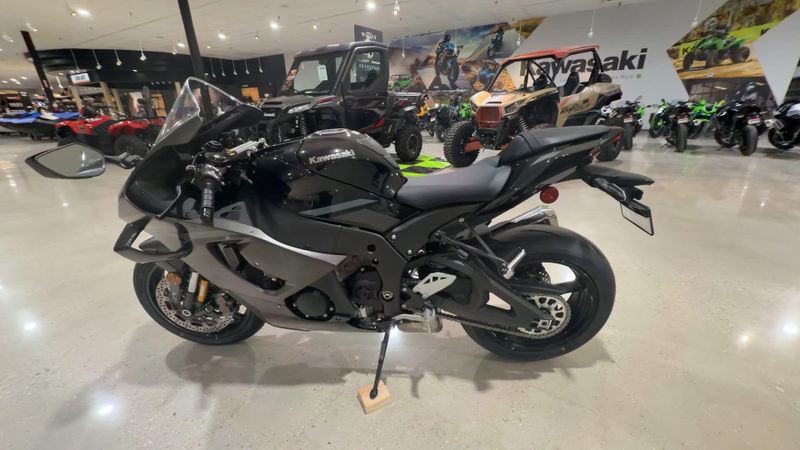 New 2026 Kawasaki NINJA ZX-10R Image 9