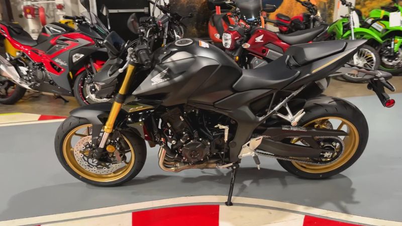 New 2025 Honda CB1000 HORNET SP Image 8