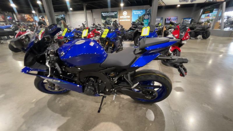 New 2027 Yamaha YZF-R9 Image 6