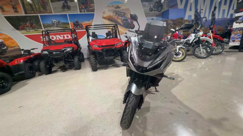 New 2026 Honda NT1100 DCT Image 6