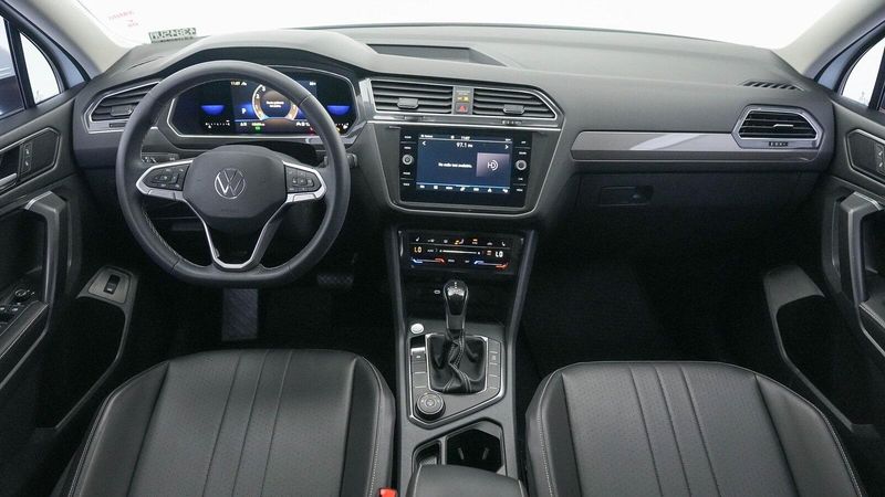 2022 Volkswagen Tiguan 2.0T SEImage 12