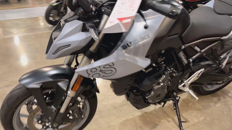 Used 2024 Suzuki GSX-8S CA Image 8