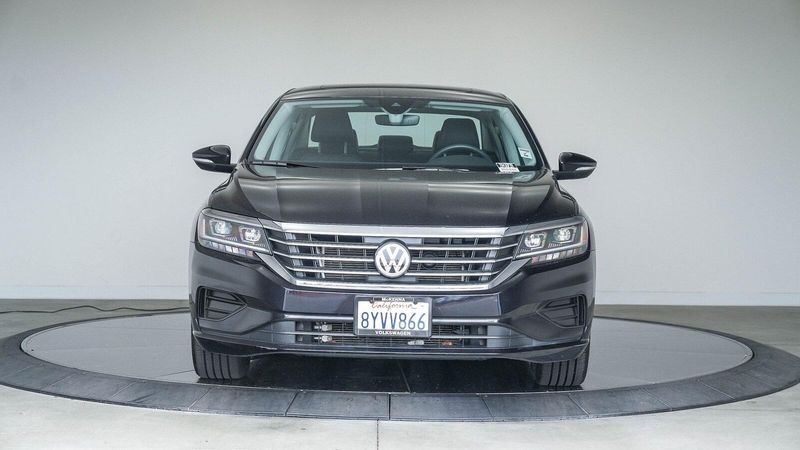 2022 Volkswagen Passat 2.0T SEImage 7