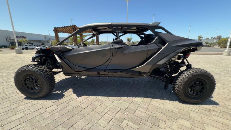 New 2026 Can-Am MAVERICK R MAX X RS 999T DCT Image 6