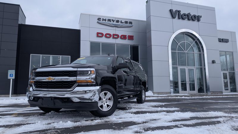 Used 2018 Chevrolet Silverado 1500 LTImage 1