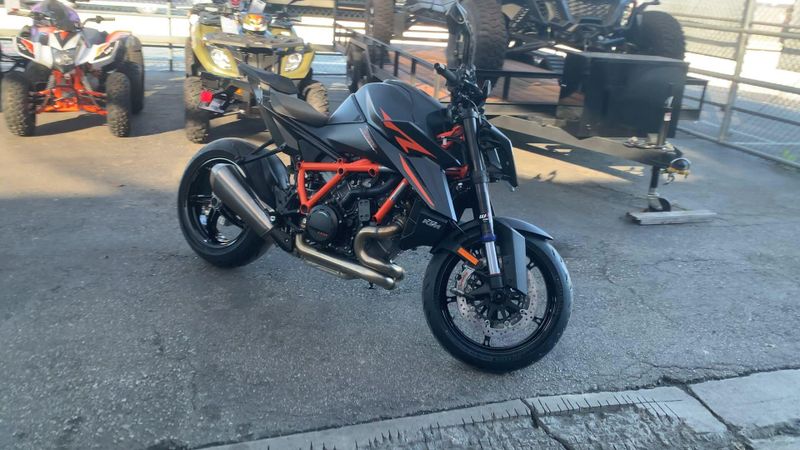 New 2026 KTM 1390 SUPER DUKE R EVO Image 3