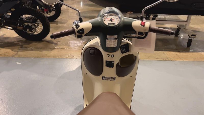New 2024 Honda Metropolitan Image 2