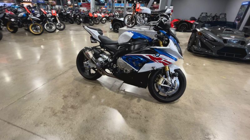 2017 BMW S 1000 RR Image 9