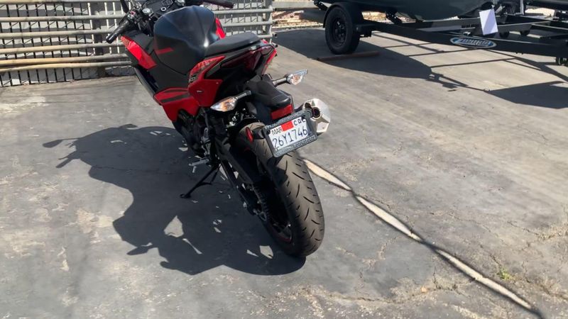 Used 2025 Kawasaki Ninja 500 ABS Image 3