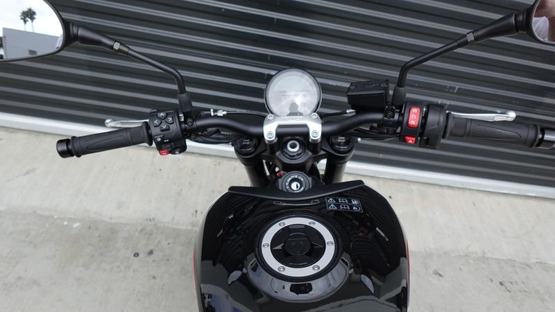 New 2025 Triumph Trident 660 