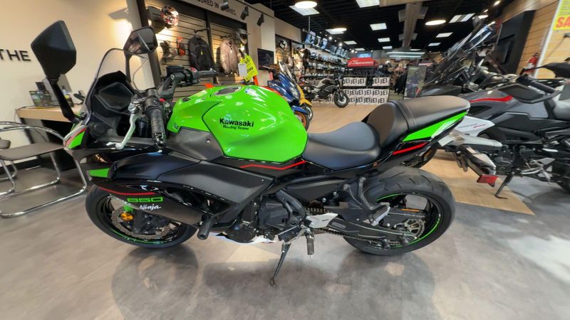 Used 2022 Kawasaki NINJA 650 Image 2