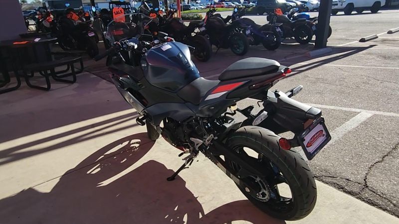 New 2026 Kawasaki NINJA 500 SE ABS Image 9