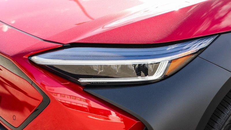 2025 Subaru Solterra PremiumImage 7