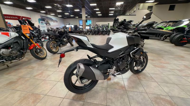 New 2026 CFMOTO 450NK Image 9