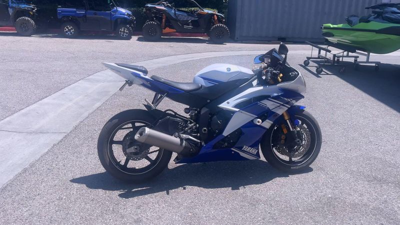 Used 2014 Yamaha YZF-R6 CA Image 5