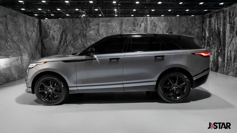 2023 Land Rover Range Rover Velar R-Dynamic S photo 26