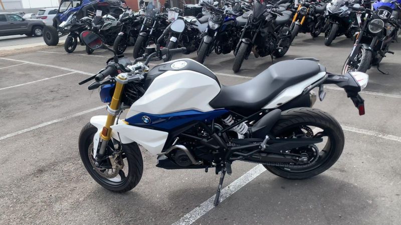 2021 BMW G 310 R Image 5