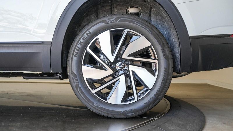 2025 Volkswagen Atlas 2.0T SE w/TechnologyImage 10