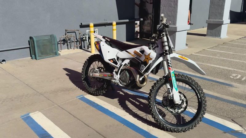 New 2025 Husqvarna FC 450 FACTORY EDITION Image 6