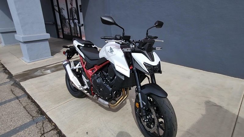 New 2025 Honda CB750 HORNET Image 7