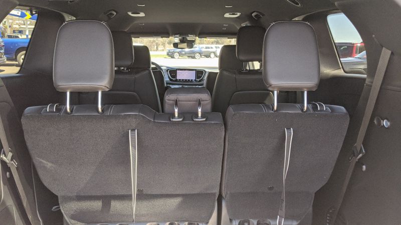 2022 Chrysler Pacifica Hybrid Touring LImage 18