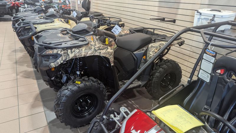 2025 Can-Am OUTLANDER DPS 700 CA 25 HUNTING EDITION HD7 WILDLAND CAMOImage 2