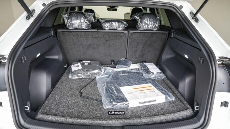 2025 Volkswagen Atlas Cross Sport 2.0T SEImage 11