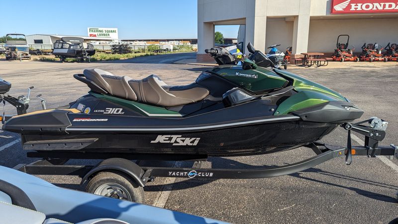 2024 Kawasaki JET SKI ULTA 310LX Image 2