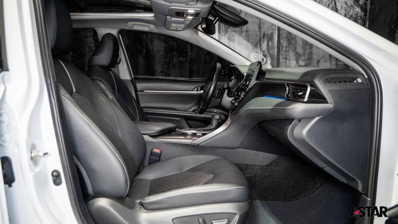 2021 Toyota Camry XSE photo 11