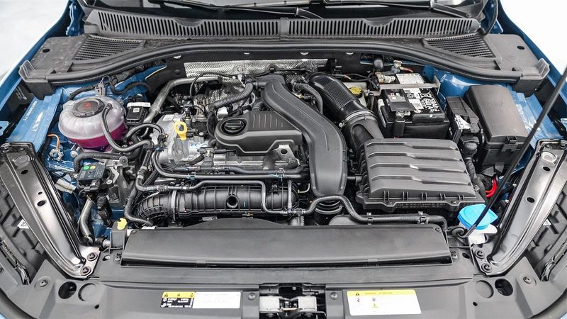 New 2025 Volkswagen Jetta 1.5T SEImage 12