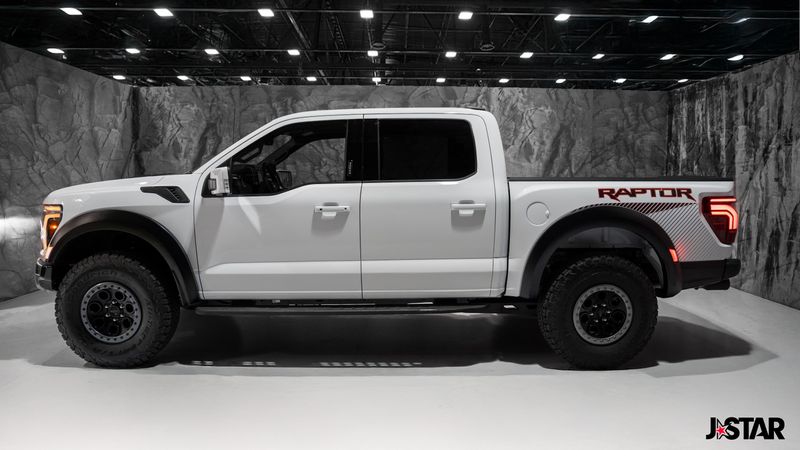 2024 Ford F-150 Raptor photo 26
