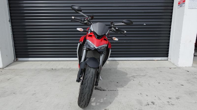 2023 Ducati Streetfighter V2