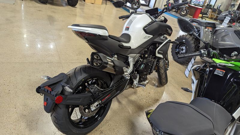 2024 CFMOTO 800NK in a WHITE exterior color. Family PowerSports (877) 886-1997 familypowersports.com 