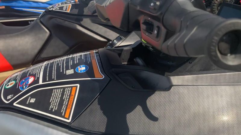 New 2025 Sea-Doo GTX LIMITED 325 (SOUND SYSTEM) Image 4