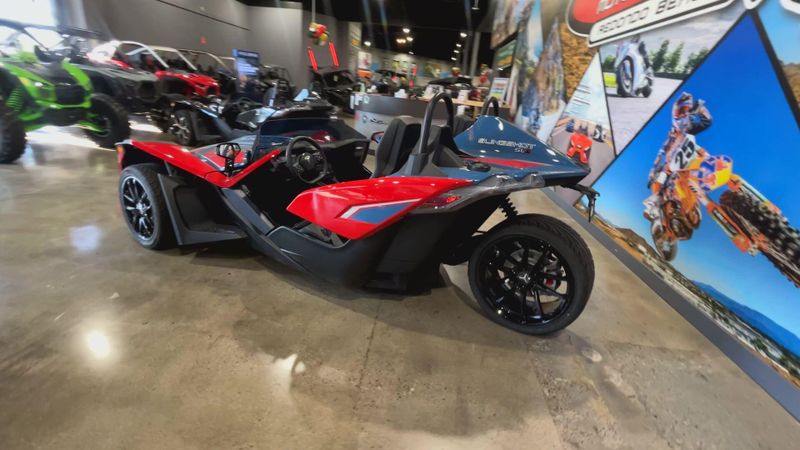 New 2025 Polaris SLINGSHOT SLR AUTODRIVE Image 2