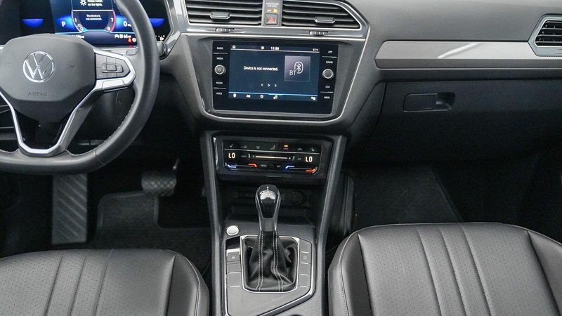 2022 Volkswagen Tiguan 2.0T SEImage 13