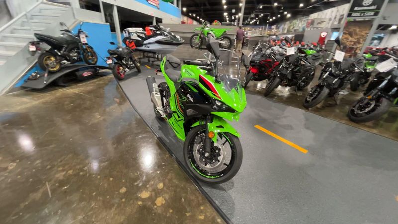 2024 Kawasaki NINJA 500 KRT EDITION SE ABS  in a LIME GREEN/EBONY exterior color. Del Amo Motorsports of Redondo Beach (424) 390-7811 delamomotorsports.com 