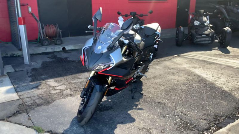 New 2025 CFMOTO 450SS Image 3