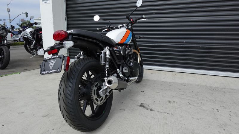 New 2025 Triumph Speed Twin 900 Base 