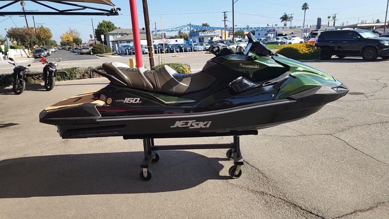 New 2025 Kawasaki JET SKI ULTRA 160LX Image 2