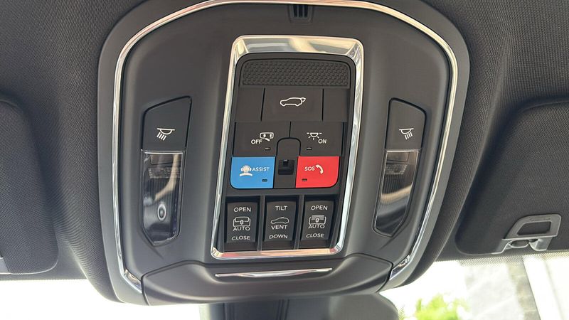 2023 Jeep Grand Cherokee L LimitedImage 18