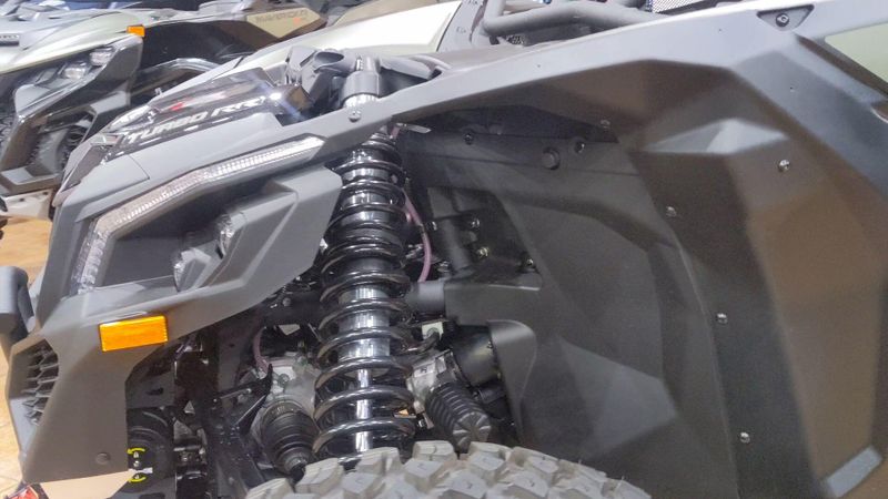 New 2027 Can-Am MAVERICK X3 MAX X RC TURBO RR Image 7
