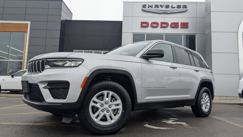 New 2025 Jeep Grand Cherokee Laredo 4x4Image 9