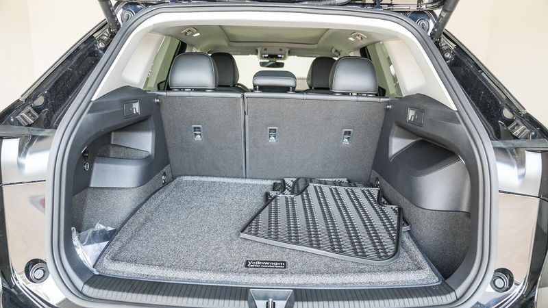 New 2025 Volkswagen Tiguan 2.0T SEImage 11