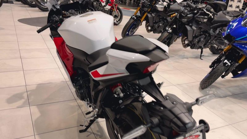 New 2025 Yamaha YZF-R9 Image 2