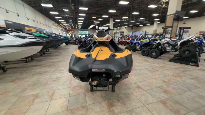 New 2026 Sea-Doo SPARK FOR 3 90 CONVENIENCE PACKAGE (SOUND SYSTEM) Image 8